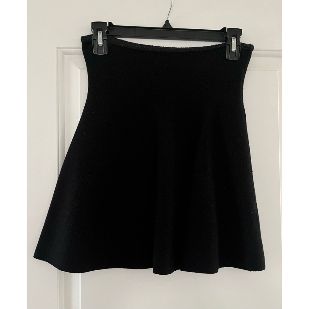 Zara Knit Size M Black Wool Flowy Skirt